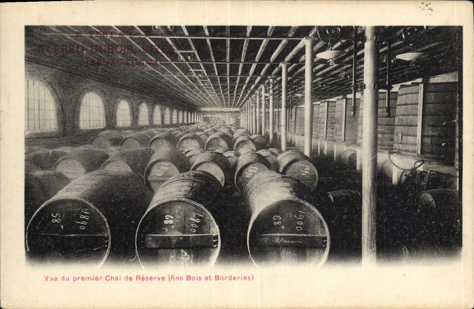 CPA Vue du premier Chai de reserve Fins Bois et borderies