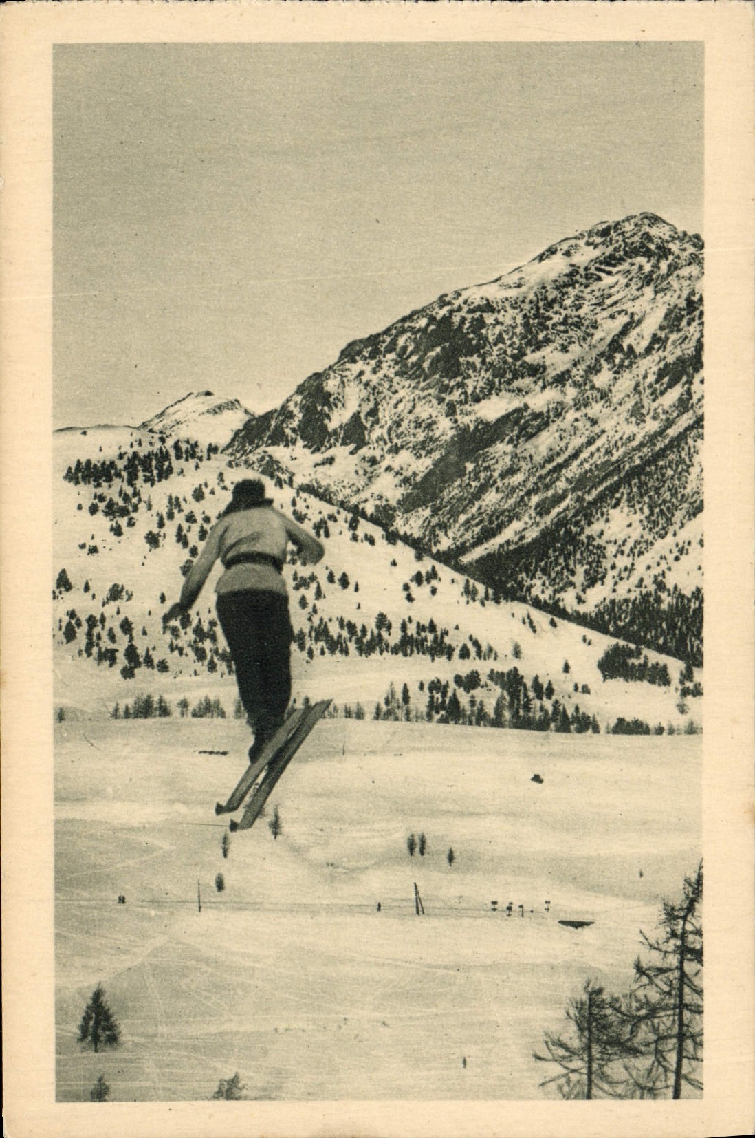 VINTAGE POSTCARD Winter sports Ski Briançon Genevre Mount a jump of K Balmat