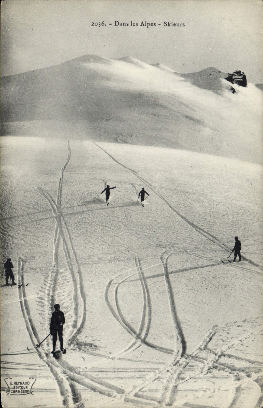 VINTAGE POSTCARD Winter sports Ski In the Alps skiers