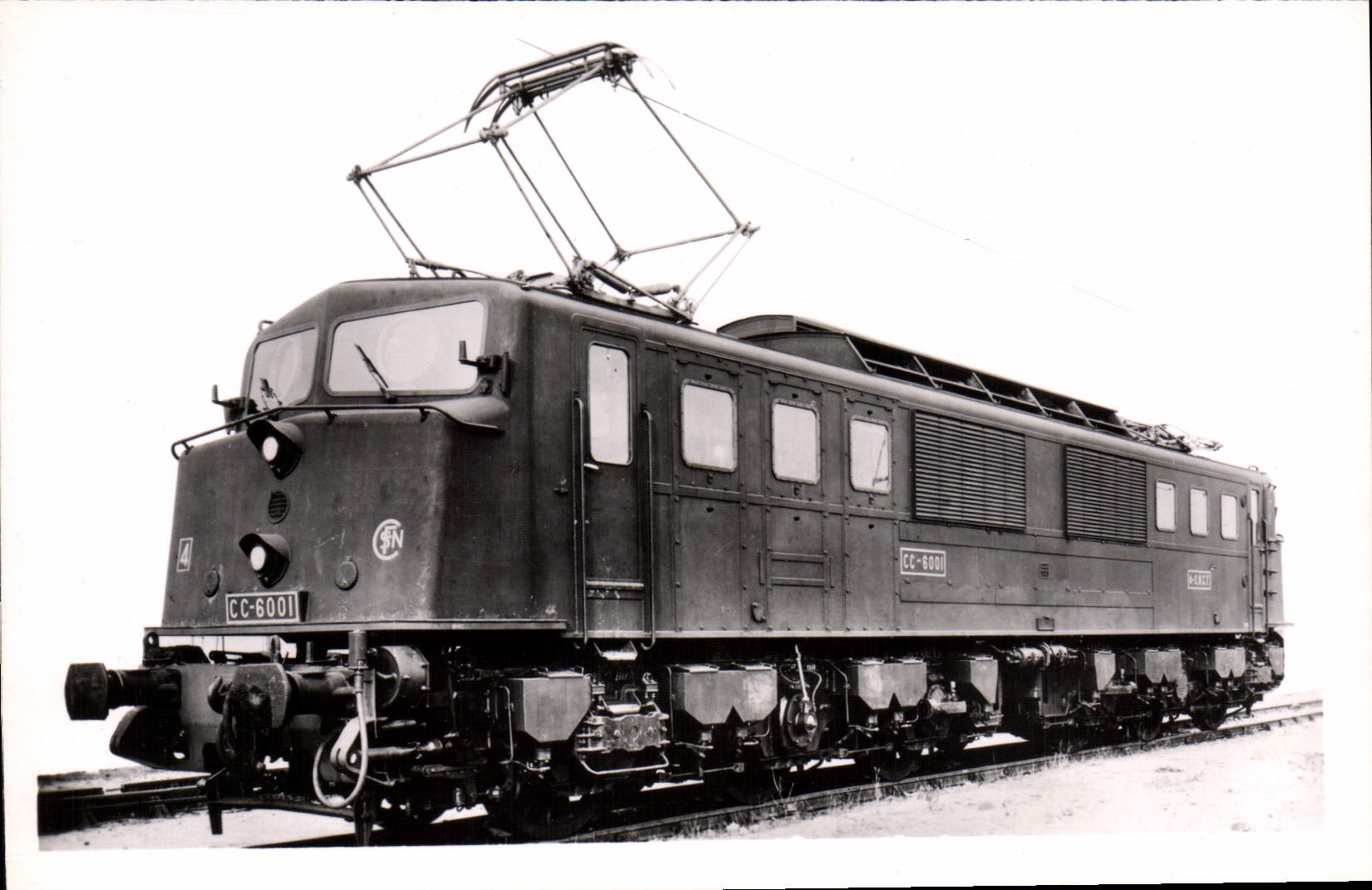 VINTAGE POSTCARD Electric Train Engine Standard coconut 6001