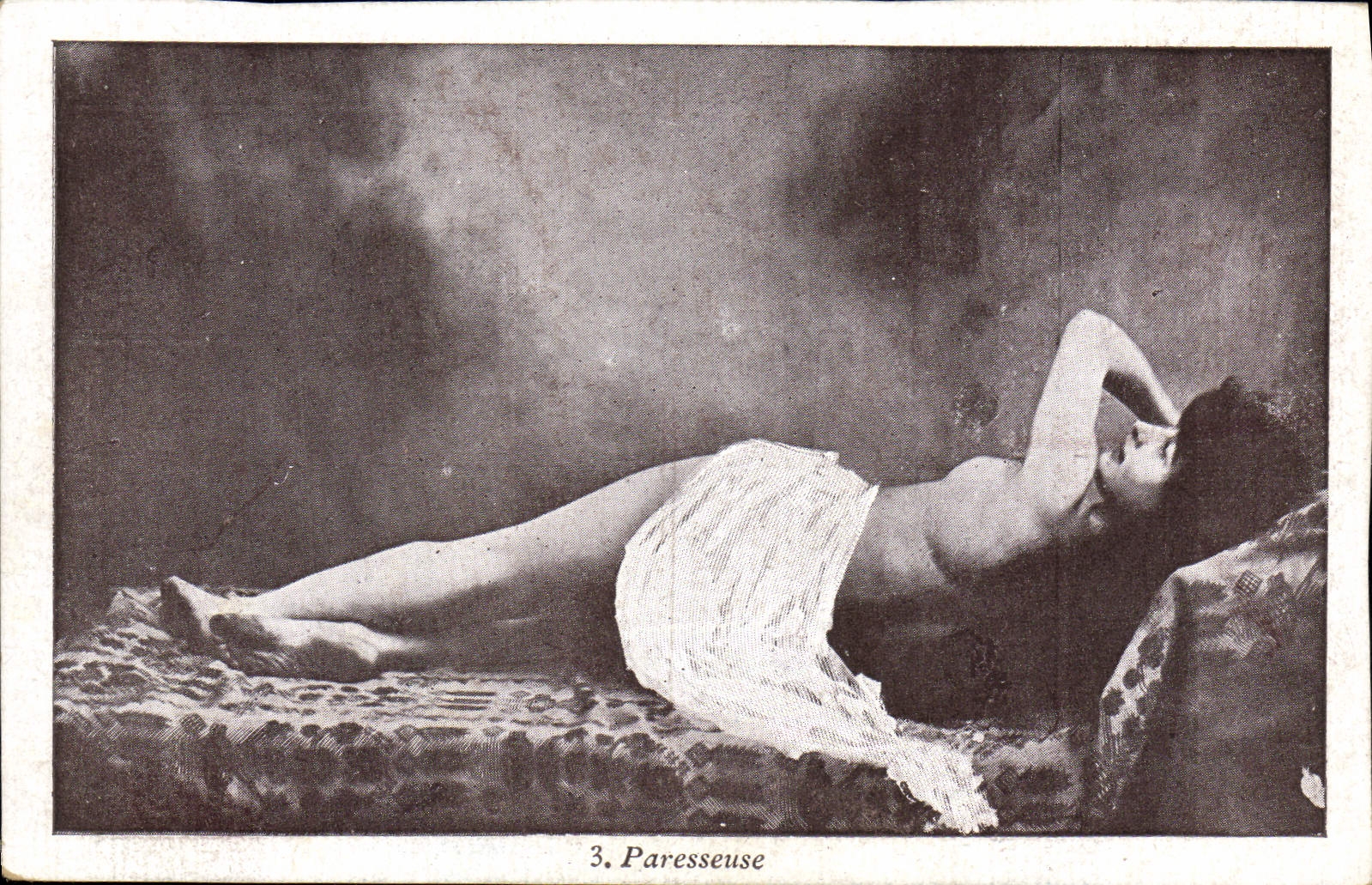 VINTAGE POSTCARD lazy erotic Woman Naked