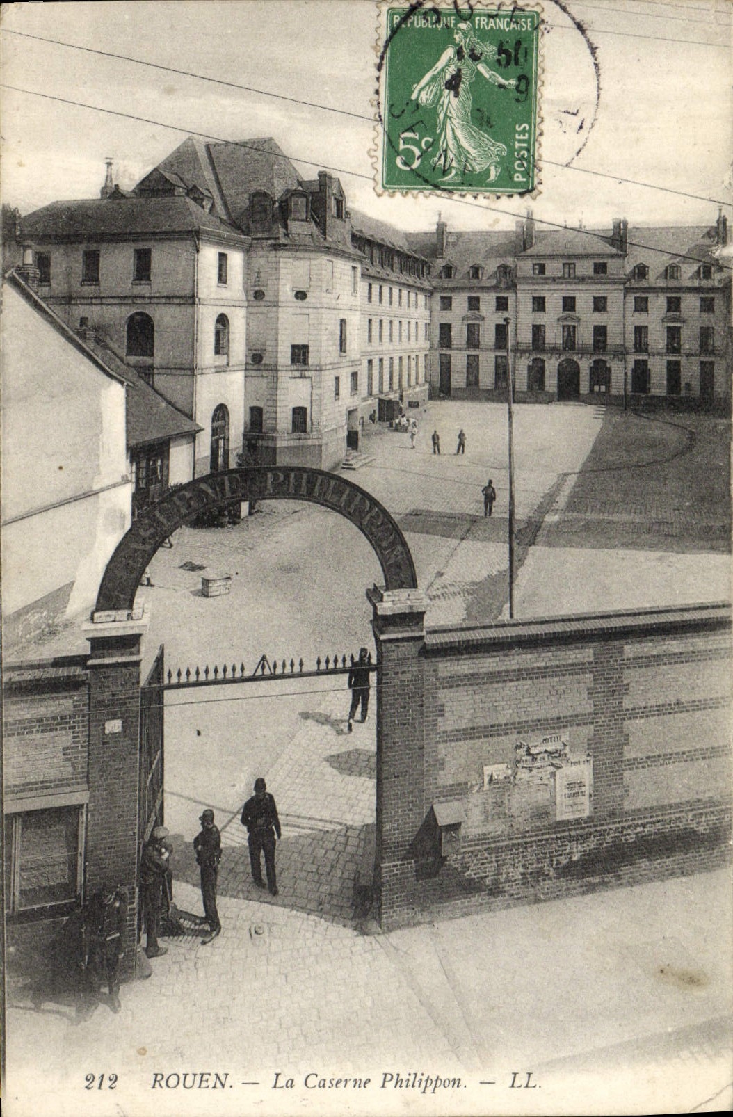VINTAGE POSTCARD Militaria Rouen Barracks the Philippon barracks