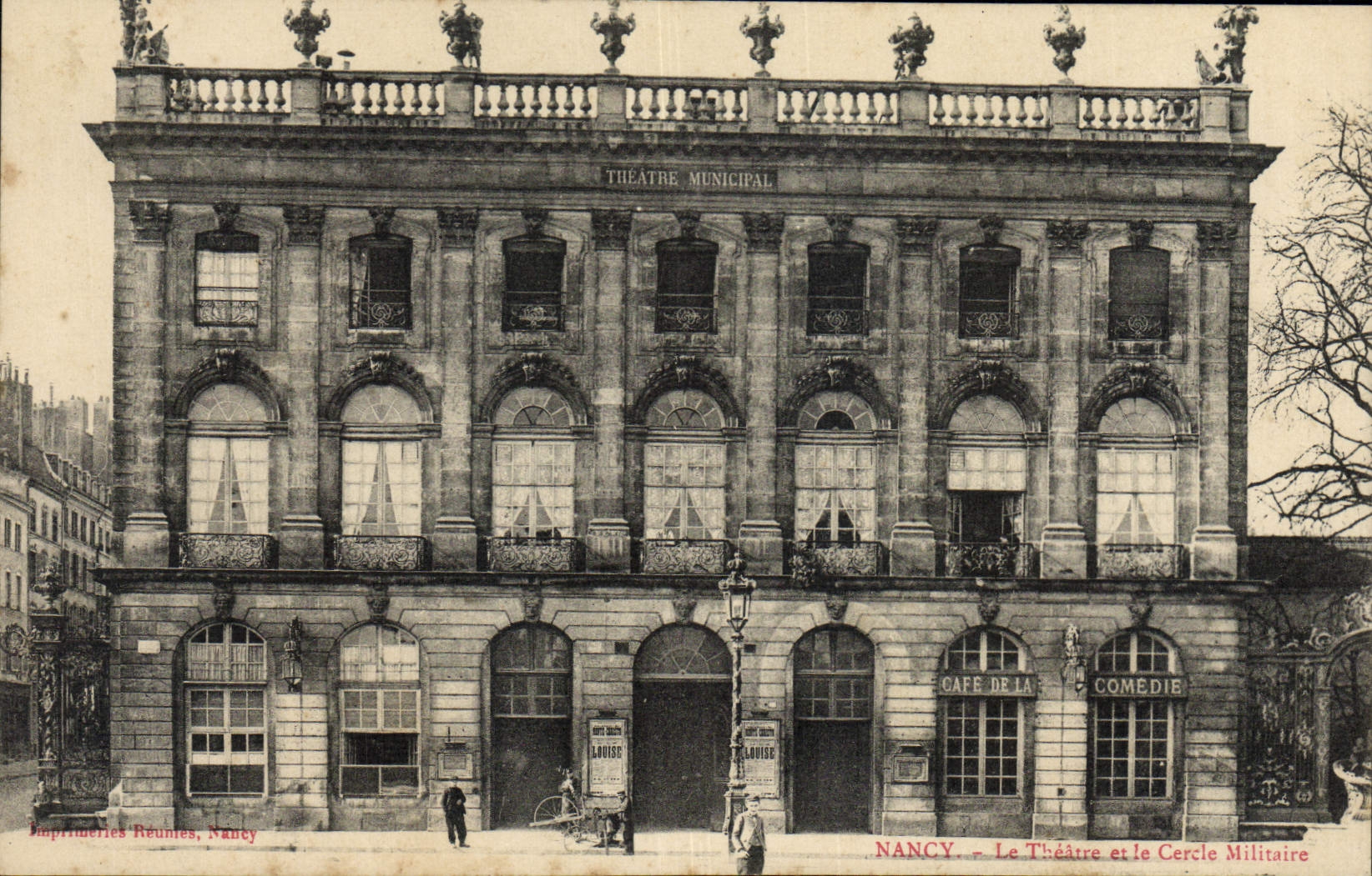 CPA Nantes Le theatre et le cercle militaire