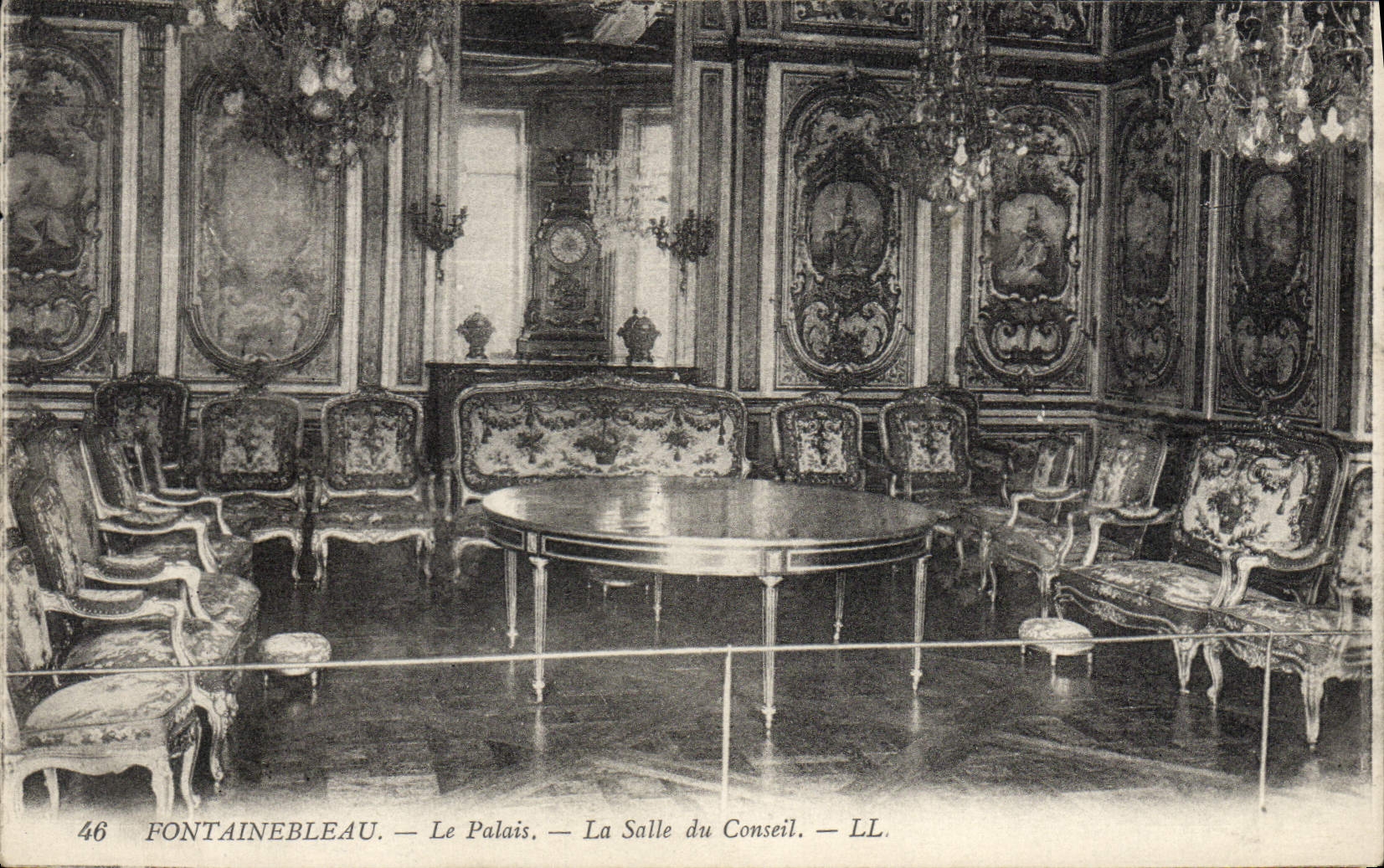 CPA Palais De Fontainebleau La Salle du Conseil