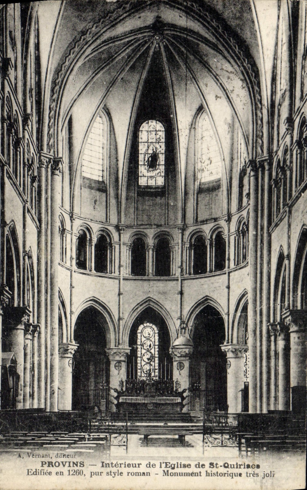 CPA Provins Interieur de L'Eglise de St Quirlace