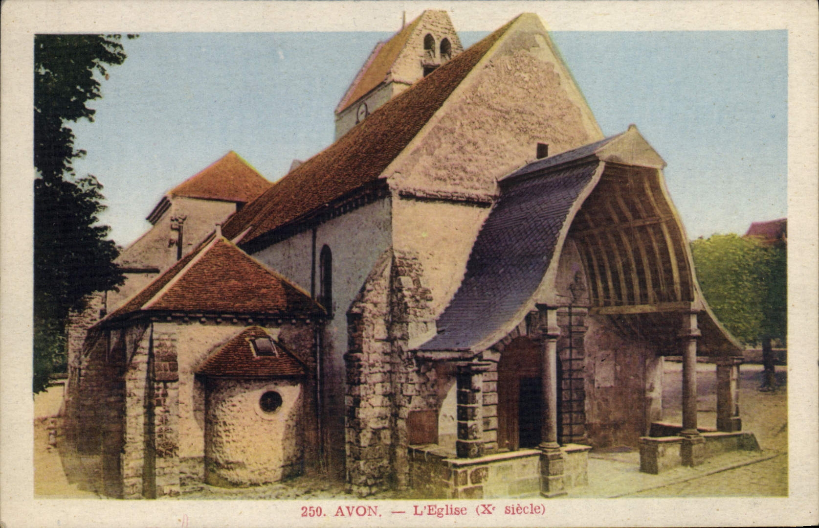 VINTAGE POSTCARD Avon the Church
