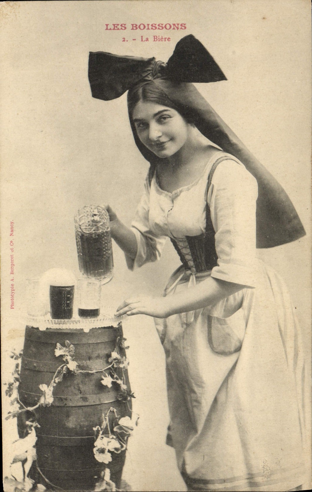 VINTAGE POSTCARD Brewery drinks the beer Alsace Woman