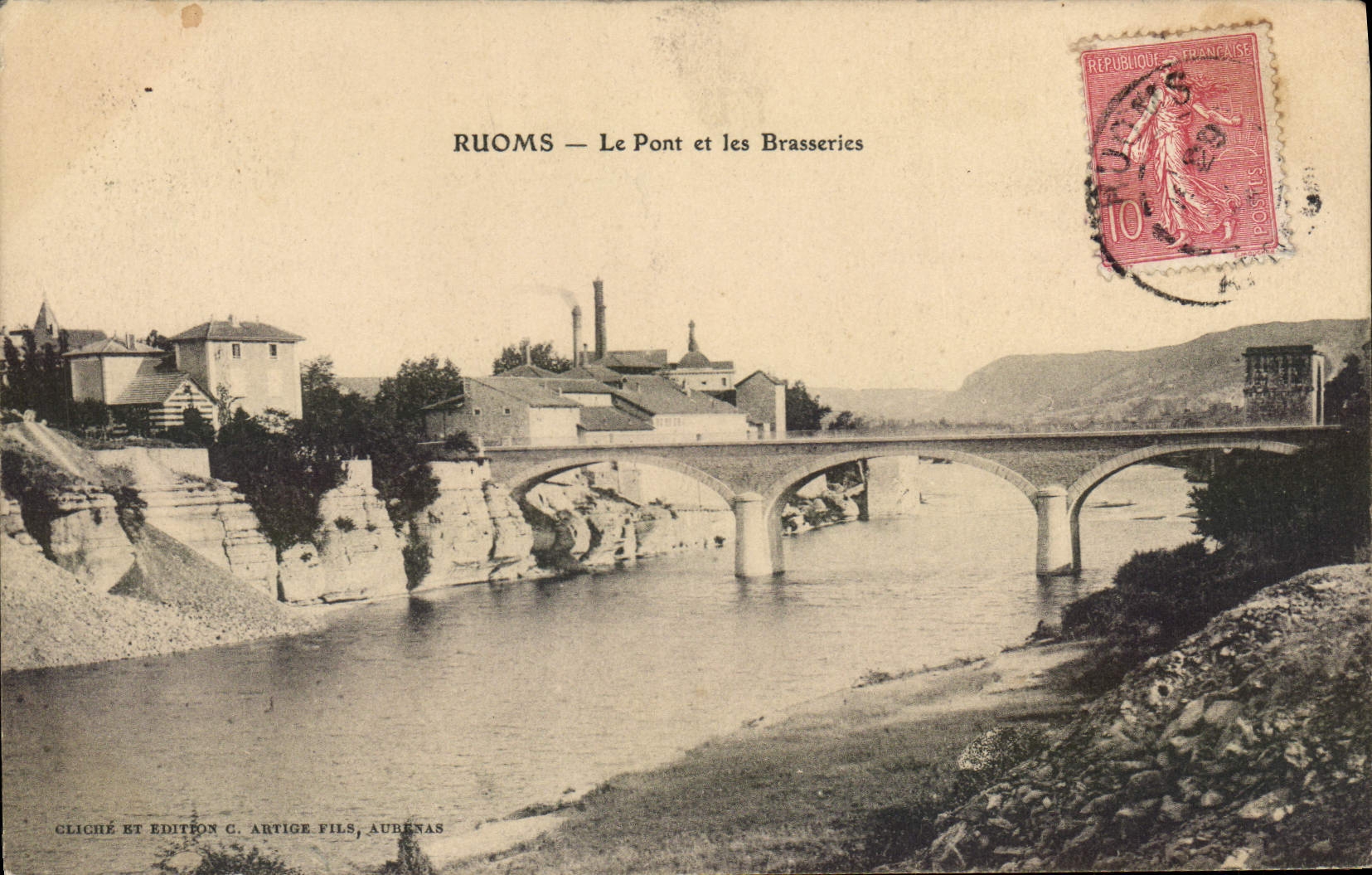 CPA Brasserie Ruoms Le pont et les brasseries 