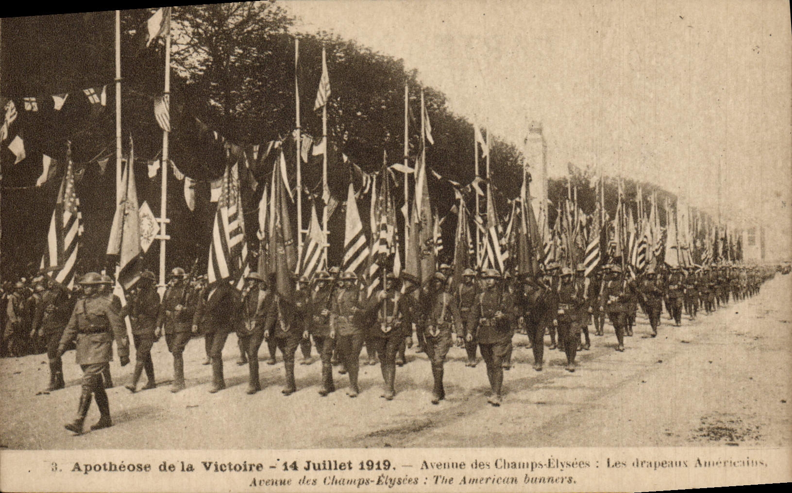 VINTAGE POSTCARD Militaria Apotheosis of the Victoire July 14th, 1919 Which occurred of the Champs Elysées