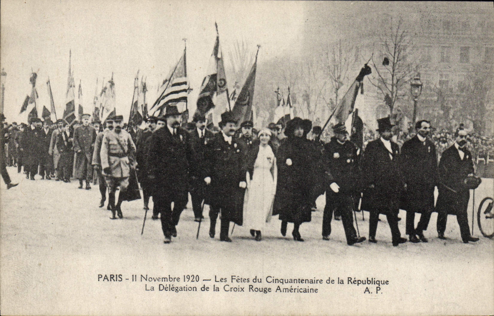 CPA Militaria Paris 11 novembre 1920 fetes du cinquantenaire de la Republique Delegation de la Croix rouge americaine