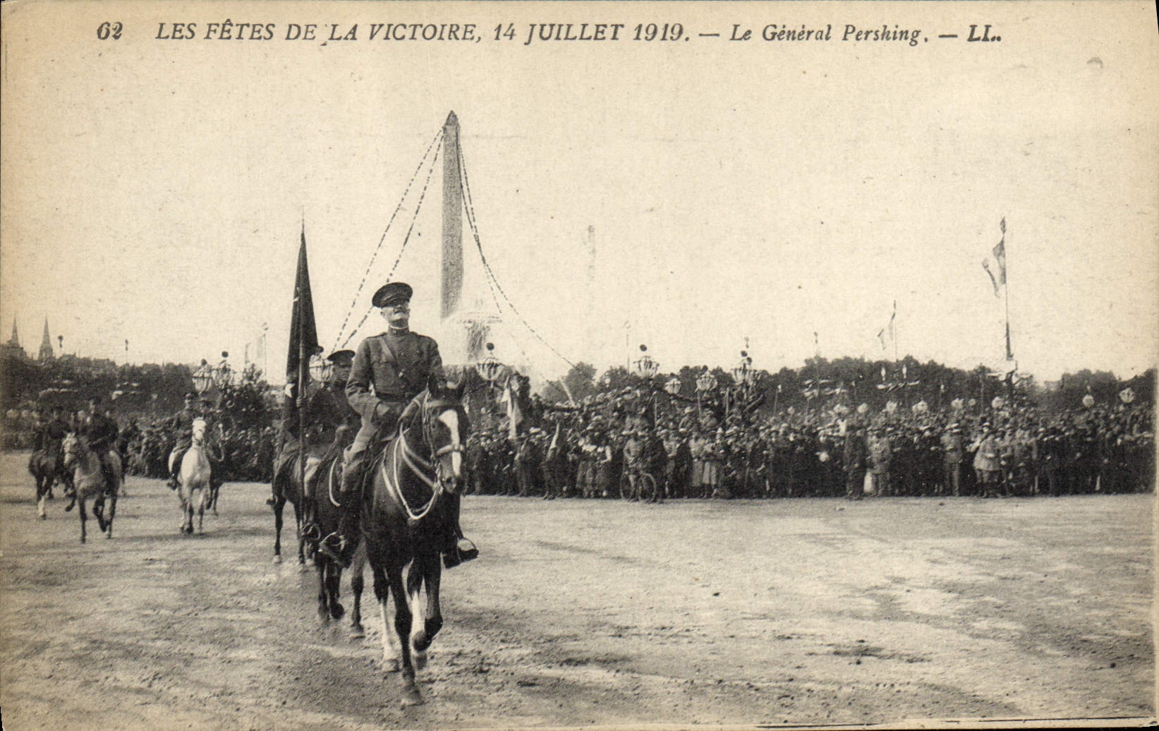 VINTAGE POSTCARD Militaria Festivals of the Victoire July 14th, 1919 general Pershing