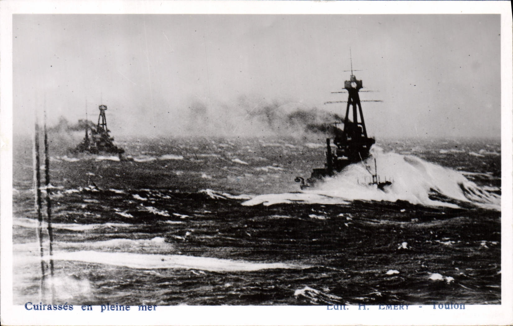 VINTAGE POSTCARD Boat War Armours on the open sea