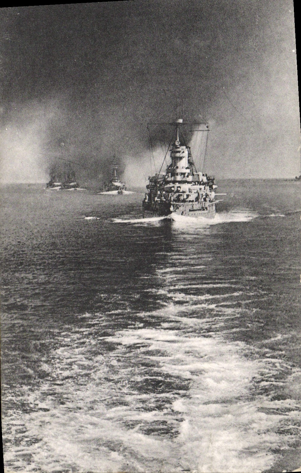 VINTAGE POSTCARD Boat Panzerdivision War