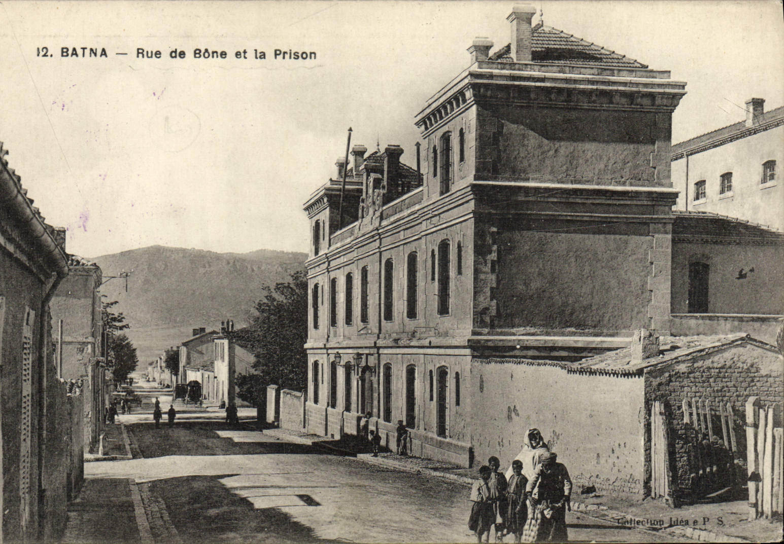 Calle de Argelia Batna de la prisión de la POSTAL de la VENDIMIA del hueso y de la prisión