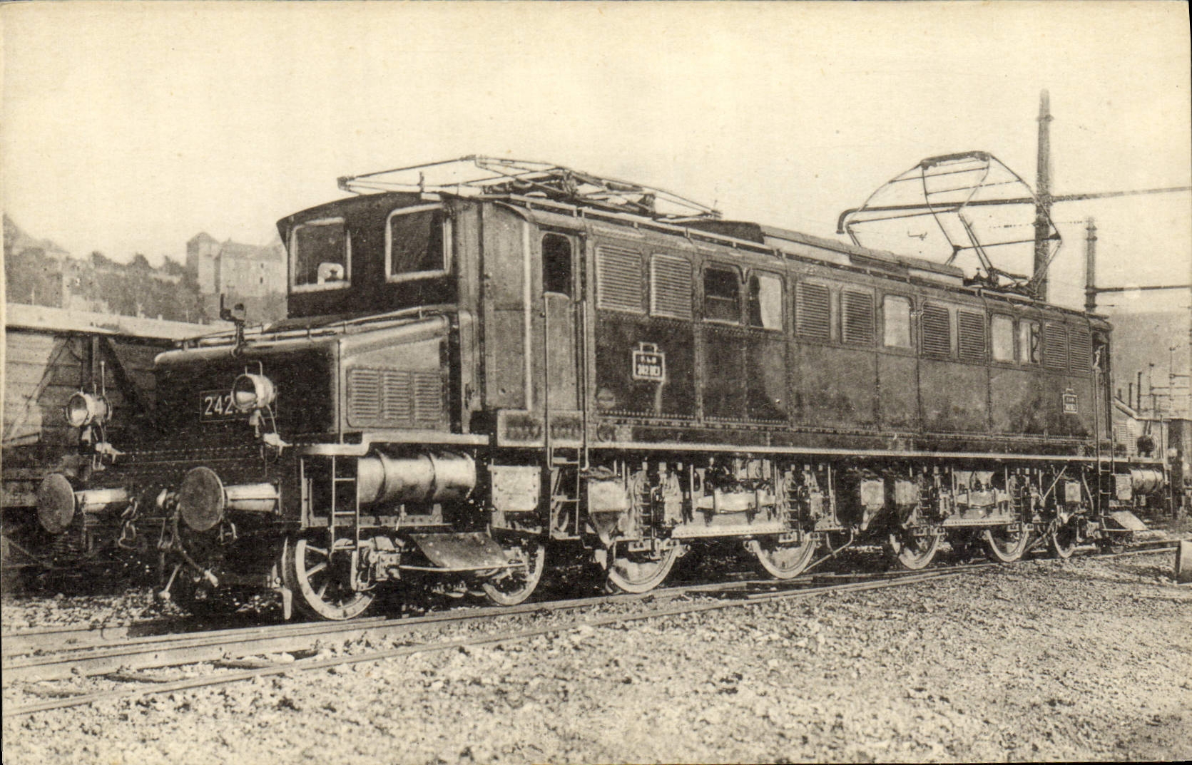 CPA Train Locomotive du Sud Est Machine 242 B E I
