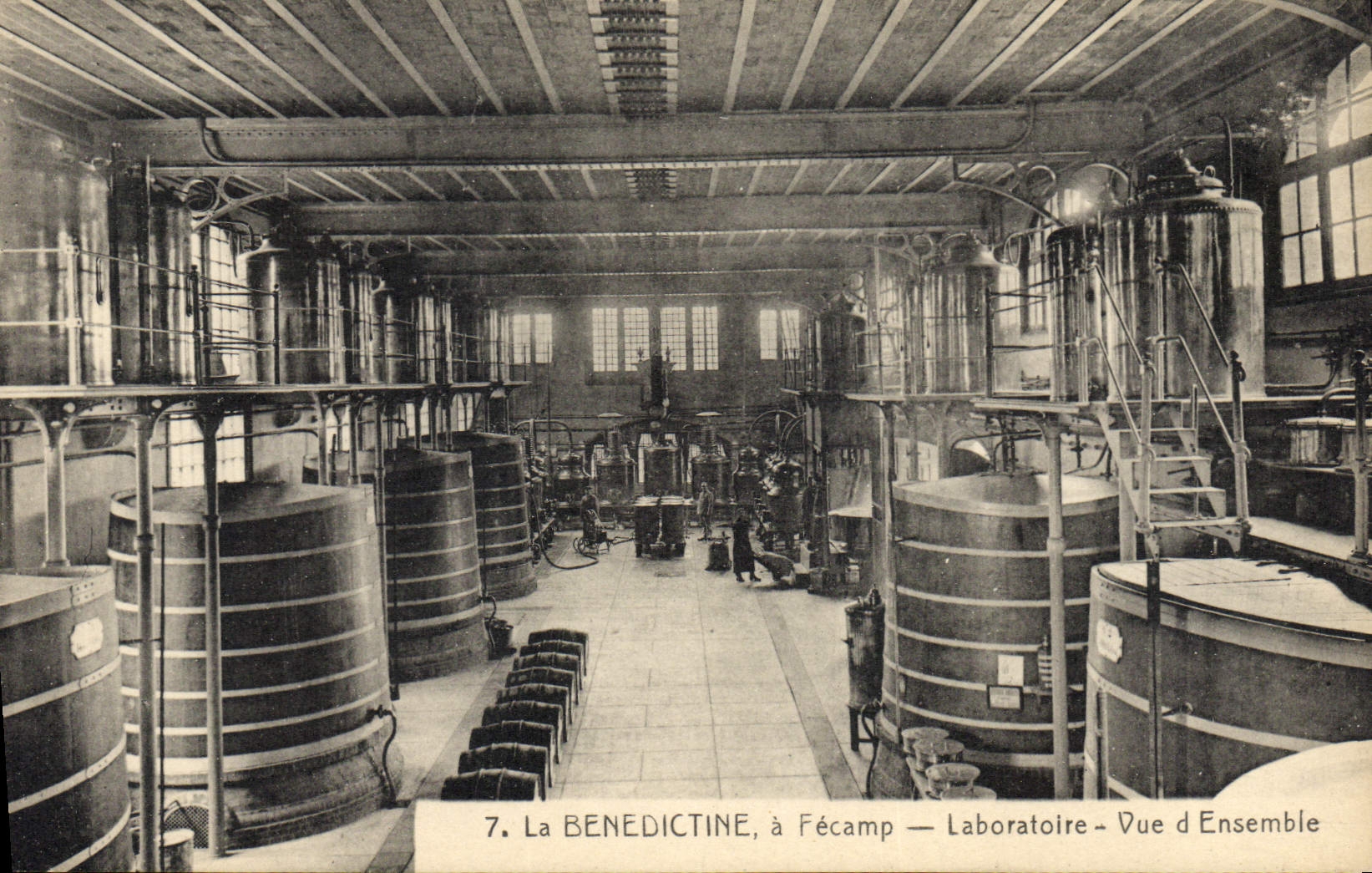 CPA Alcool La Benedictine a Fecamp Laboratoire Vue d'ensemble