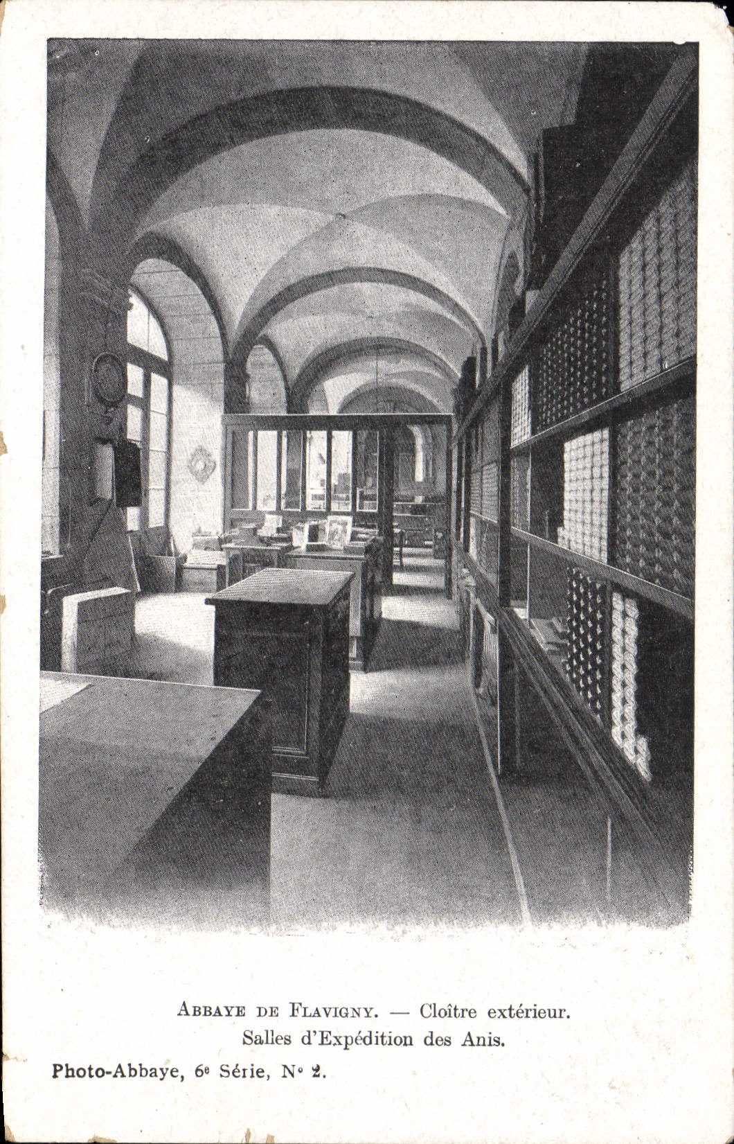 VINTAGE POSTCARD Alcohol abbey of Flavigny Cloister external Rooms of forwarding of Anises