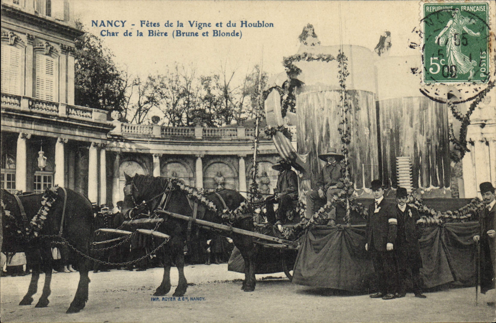 CPA Alcool Nancy Fetes de la Vigne et du houblon Char de la biere Brune et blonde TOP