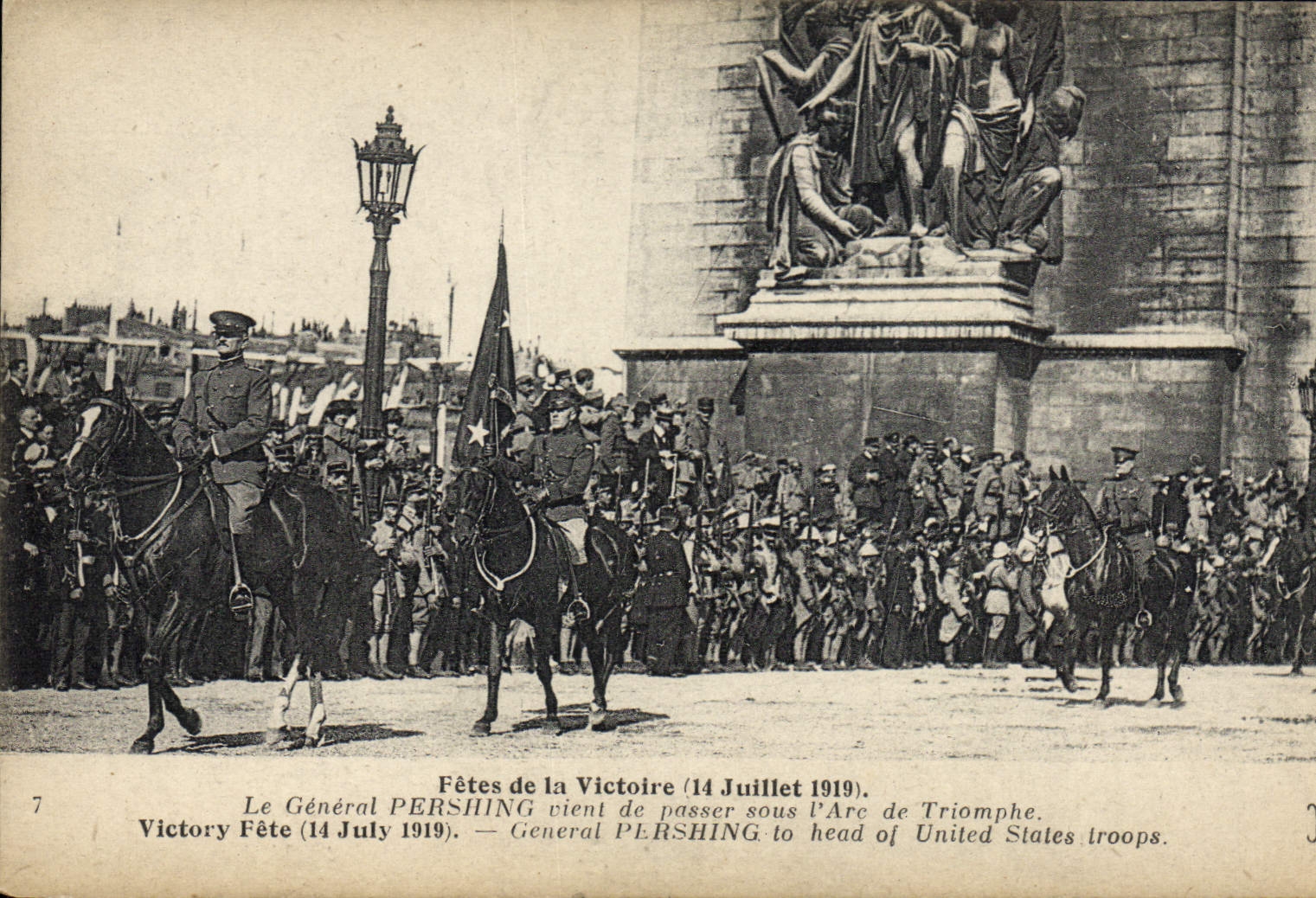 VINTAGE POSTCARD Militaria Fetes of the Victoire general Pershing has just passed under Arc de Triomphe