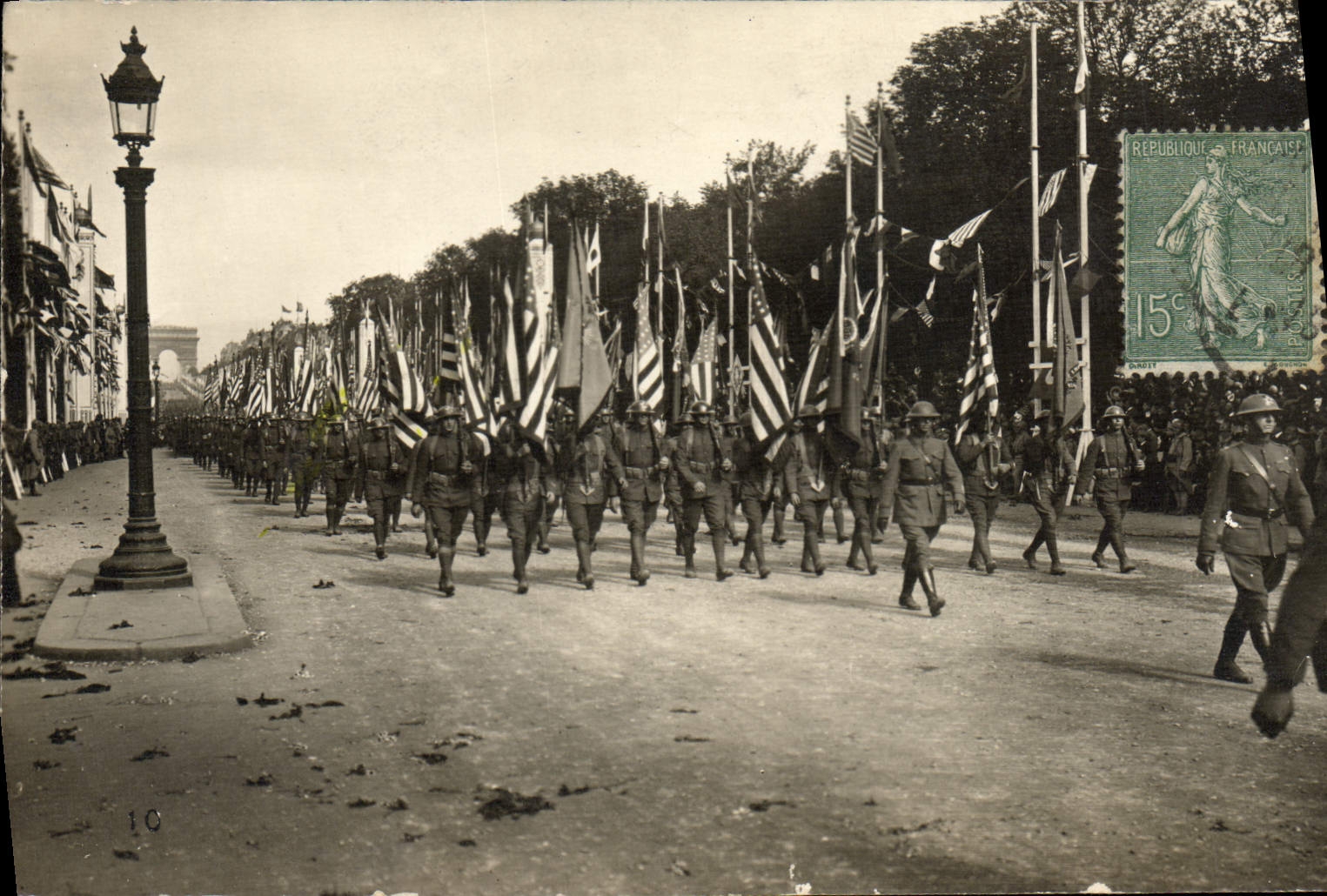 CARTE PHOTO Militaria Fetes de la victoire 14 juillet 1919 