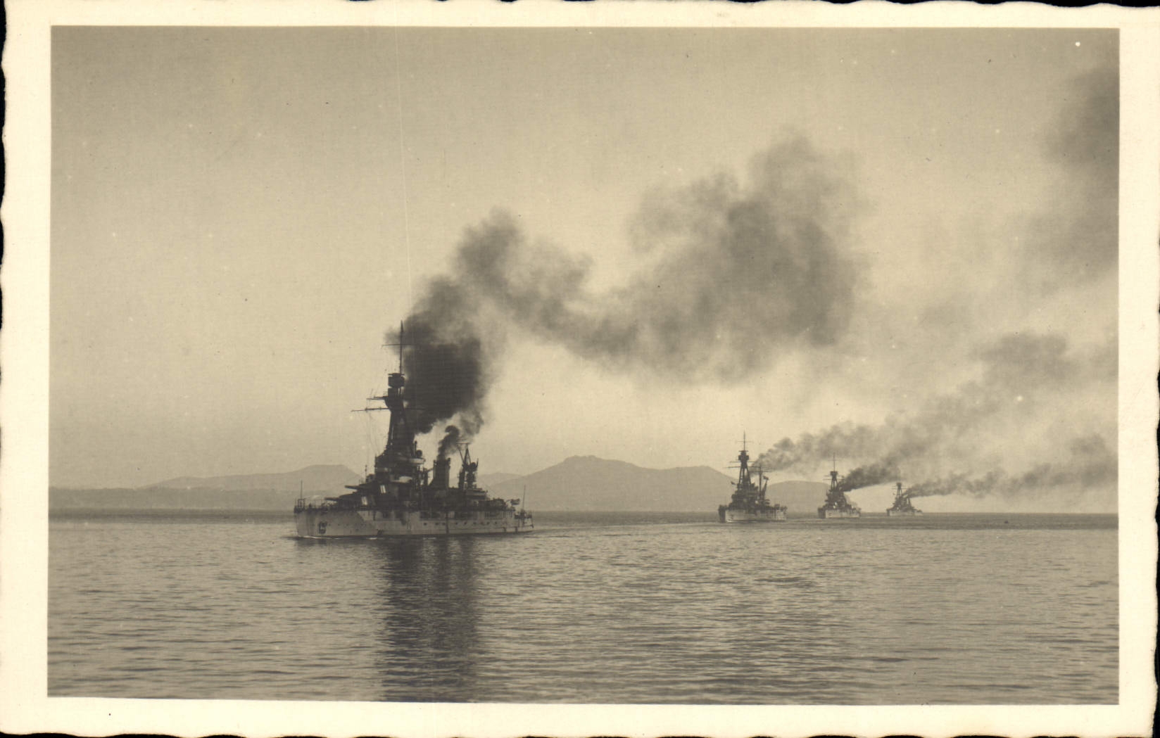 CARTE PHOTO Bateau Guerre 