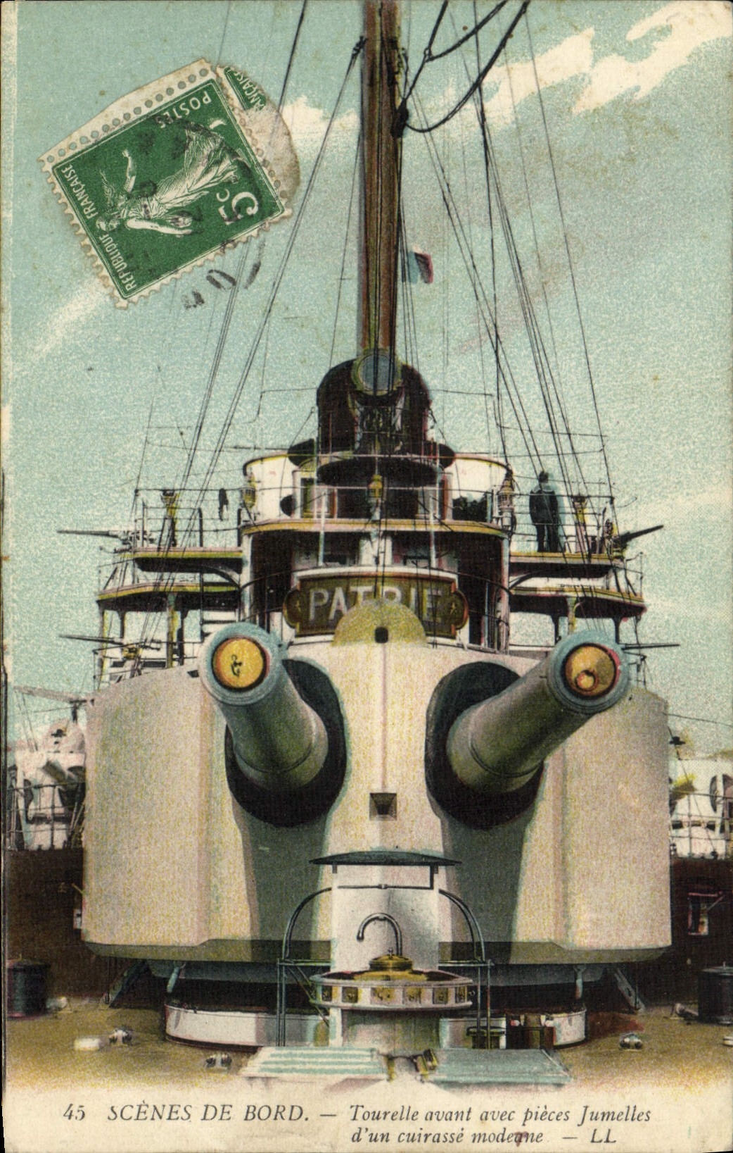 VINTAGE POSTCARD Boat War front Turret with twin parts of a modern armor