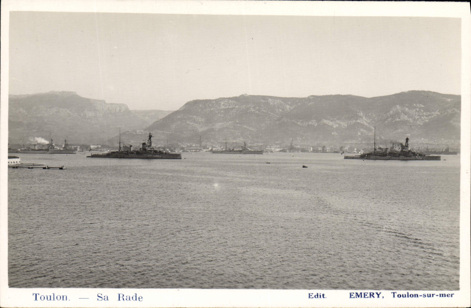 CPA Bateau Guerre Toulon sa rade