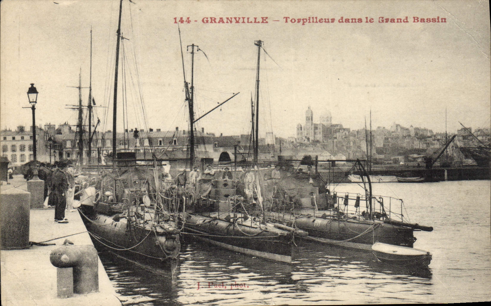 VINTAGE POSTCARD Boat War Granville Destroyer in the large basin