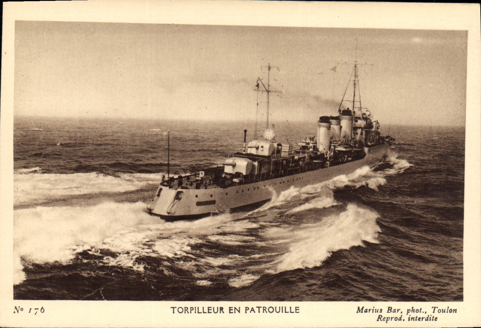 CPA Bateau Guerre Torpilleur en patrouille