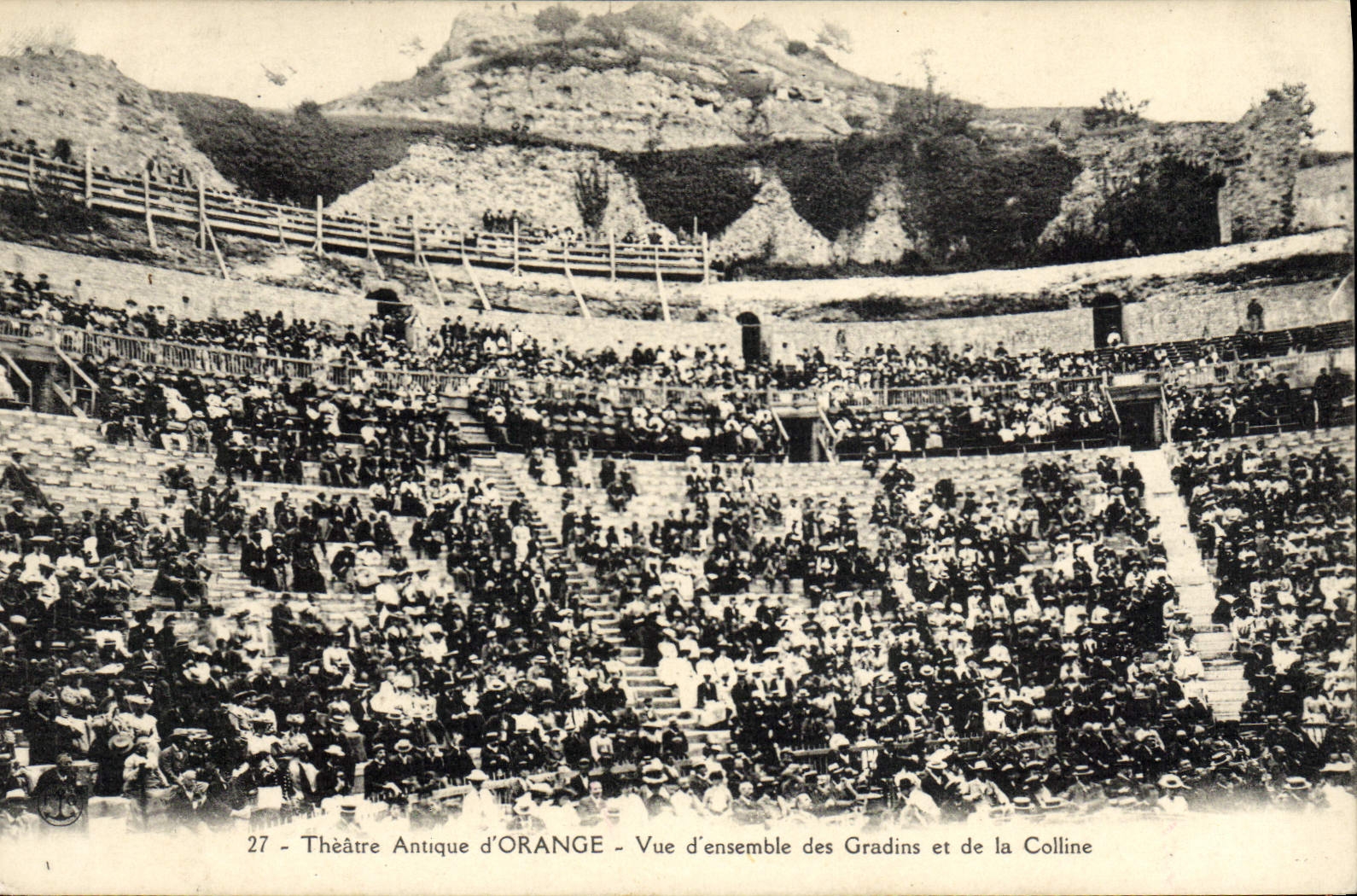VINTAGE POSTCARD Orange ancient Theater Overall picture of the steps and the hill