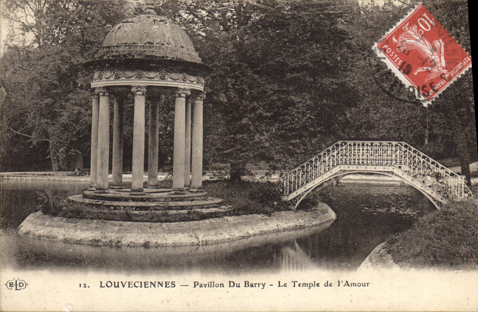 CPA Louveciennes Pavillon Du Barry le temple de l'amour