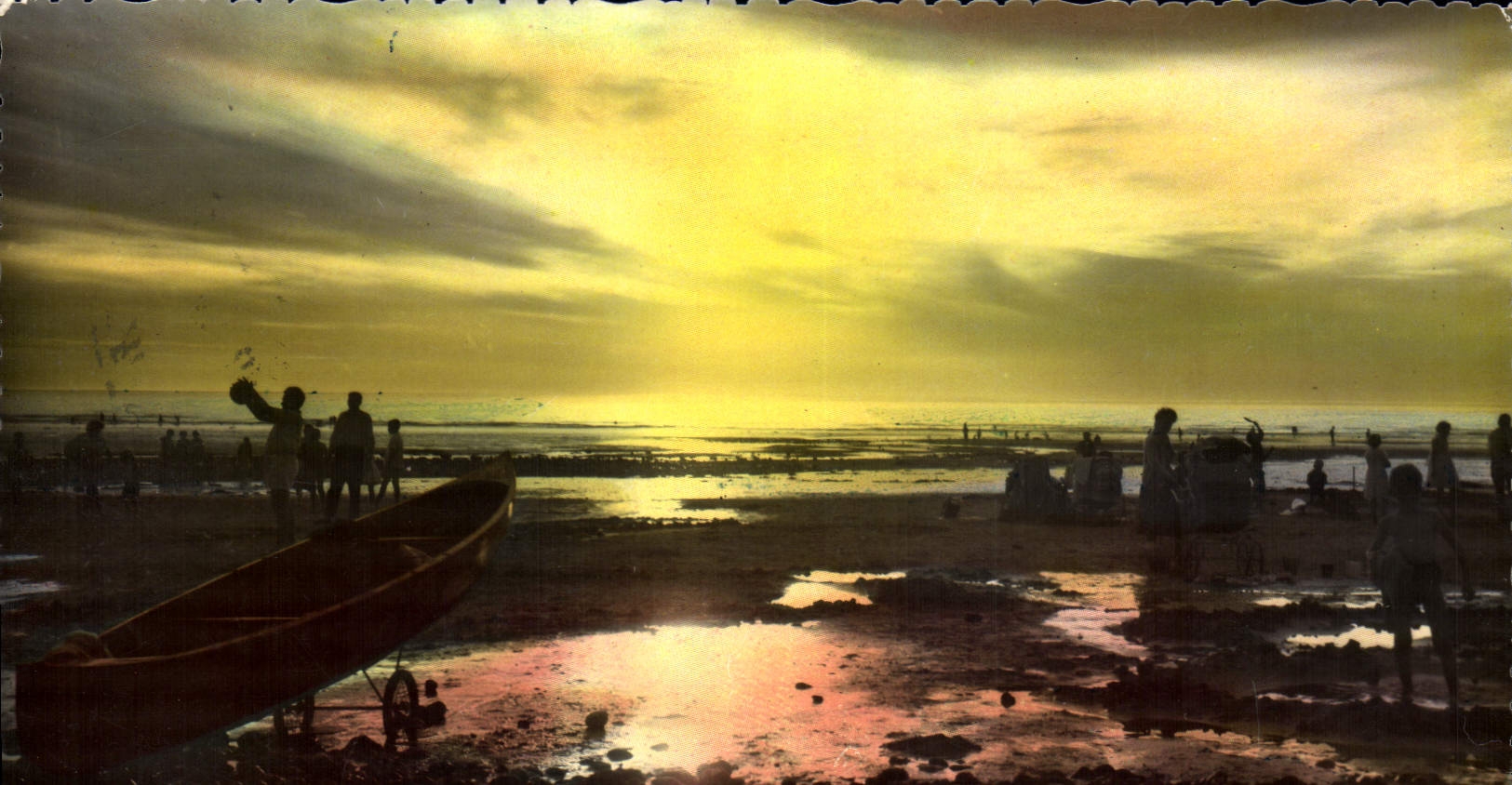 MODERN CARD Cayeux On Sea scenes of Beach in the twilight