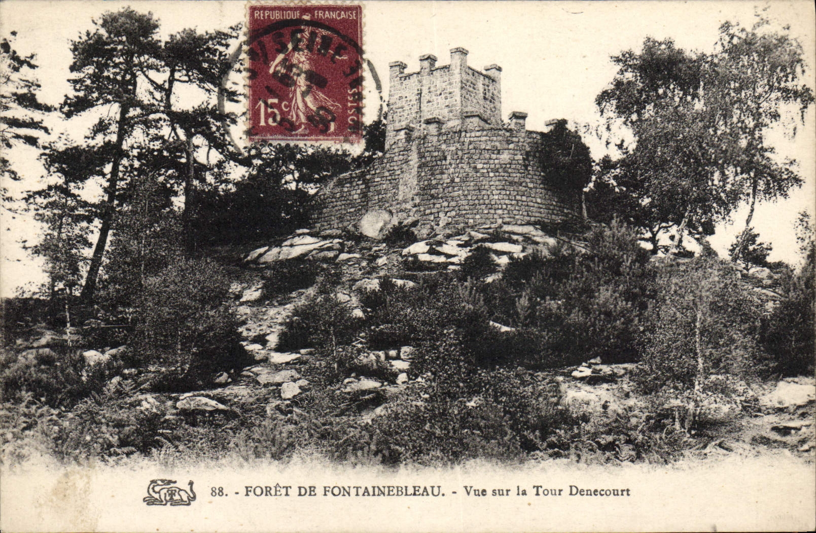 VINTAGE POSTCARD Palate of Fontainebleau Seen On the Denecourt Lathe