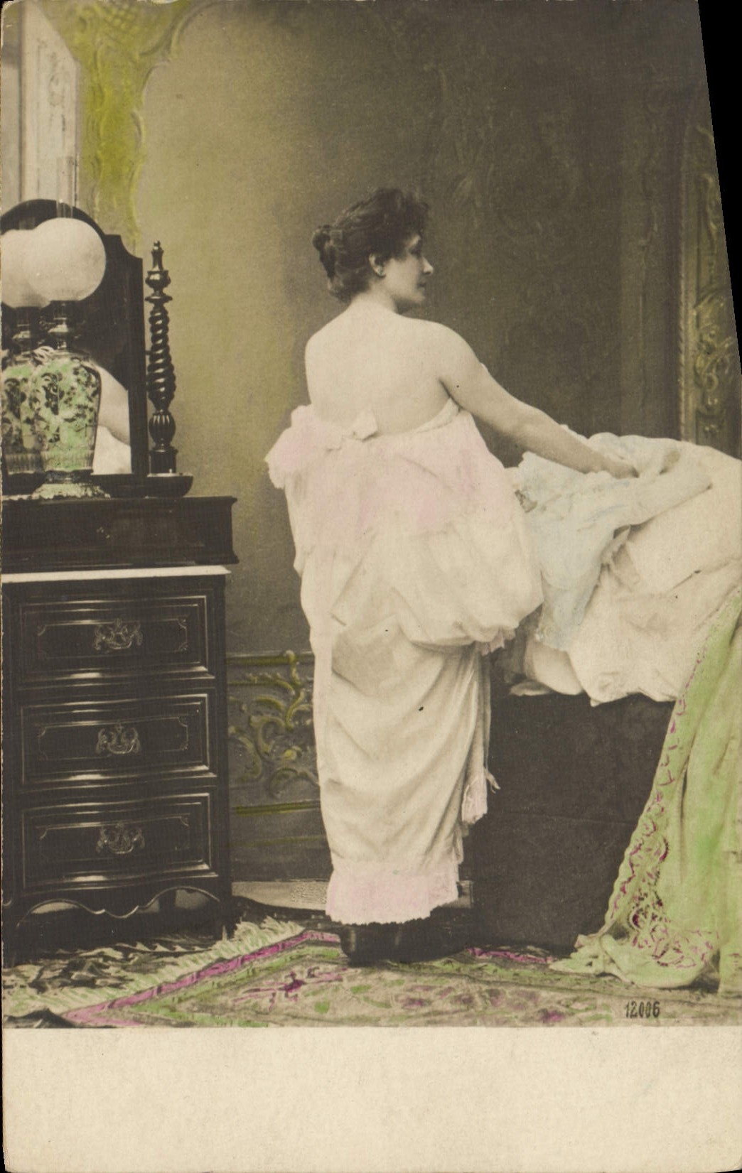 CPA Nu erotique Femme 