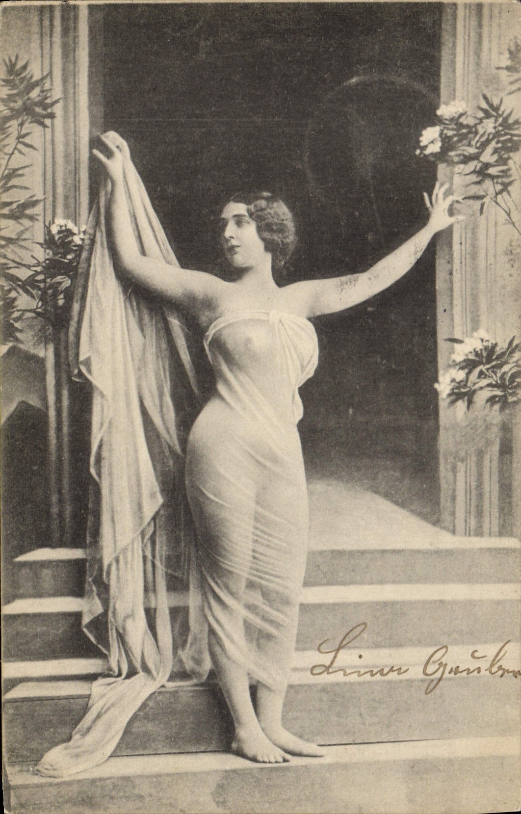 CPA Nu erotique Femme 