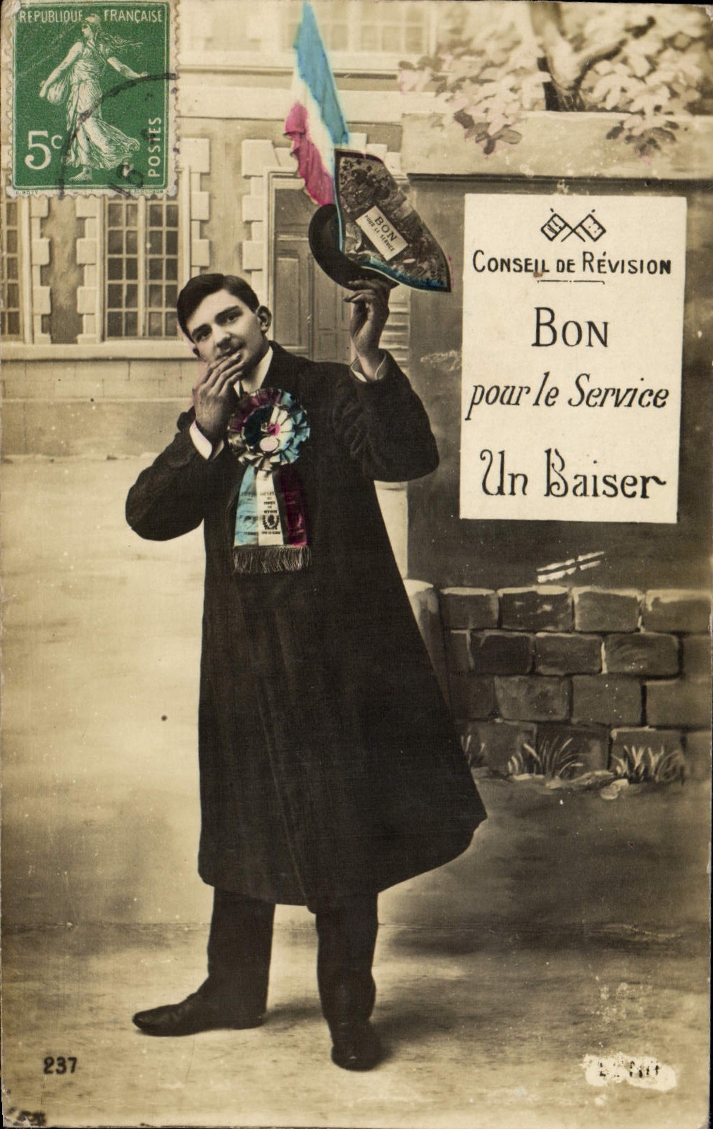 CPA Militaria Homme Conseil de Revision