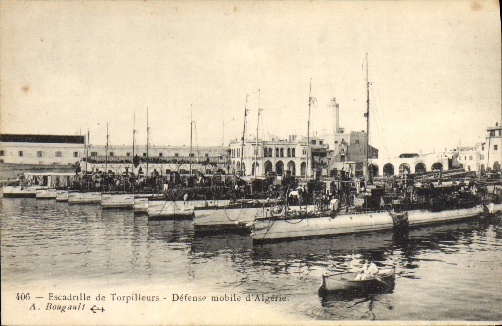 CPA Bateau Guerre Escadrille de torpilleurs Defense mobile d'Algerie 