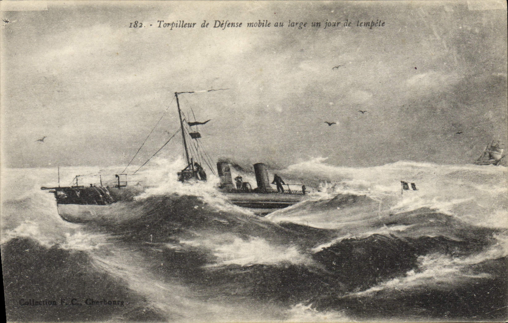 CPA Bateau Guerre Torpilleur de defense mobile au large un jour de tempete 