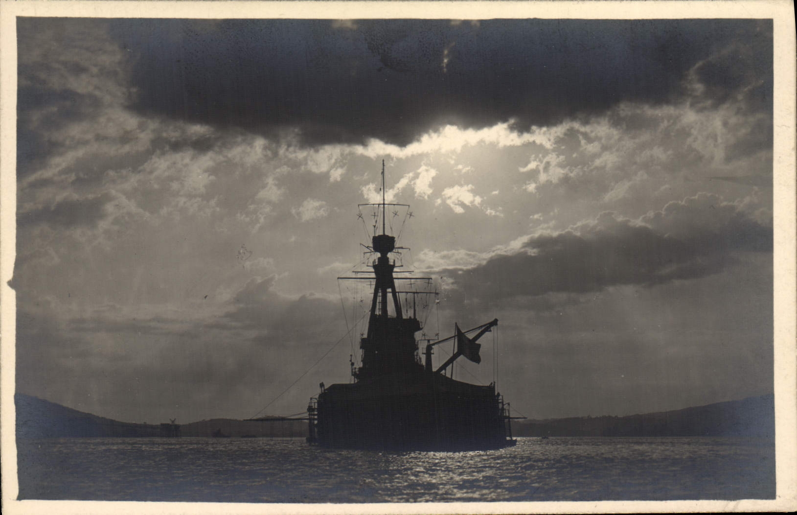 CARTE PHOTO Bateau Guerre 