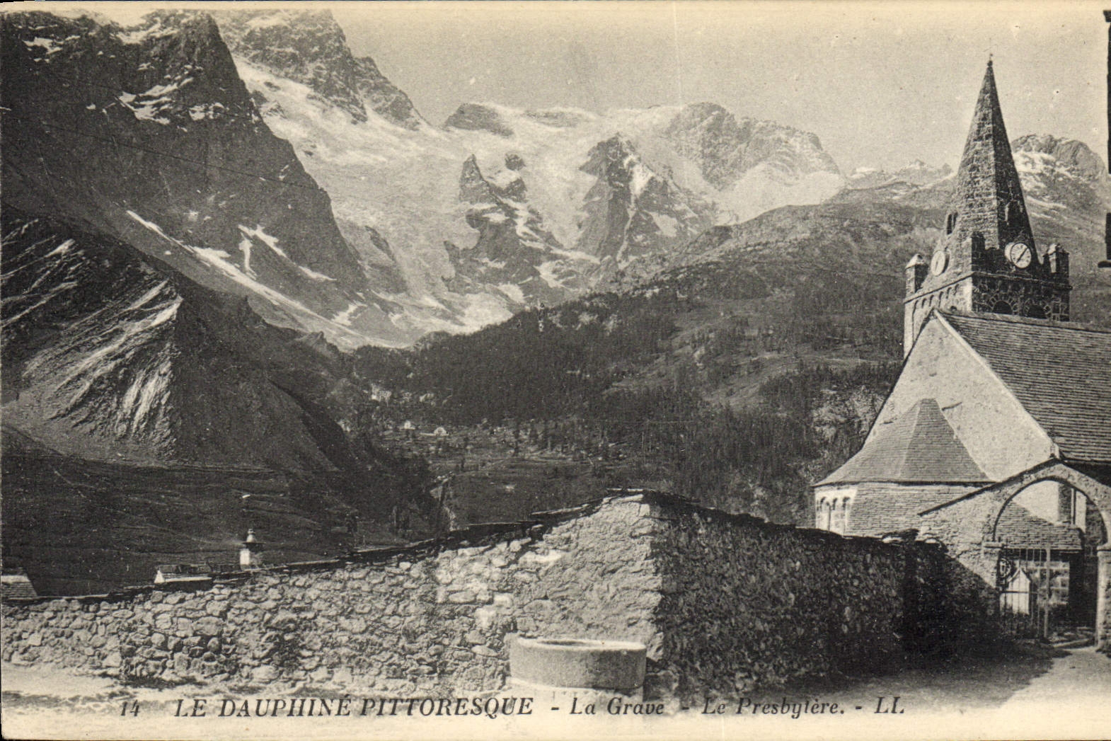 CPA La Dauphine Pittoresque La Grave Le Presbytere