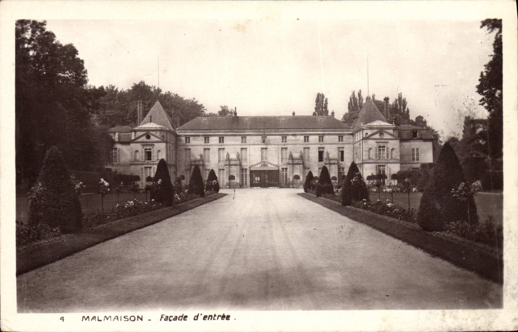VINTAGE POSTCARD Malmaison Frontage of entry