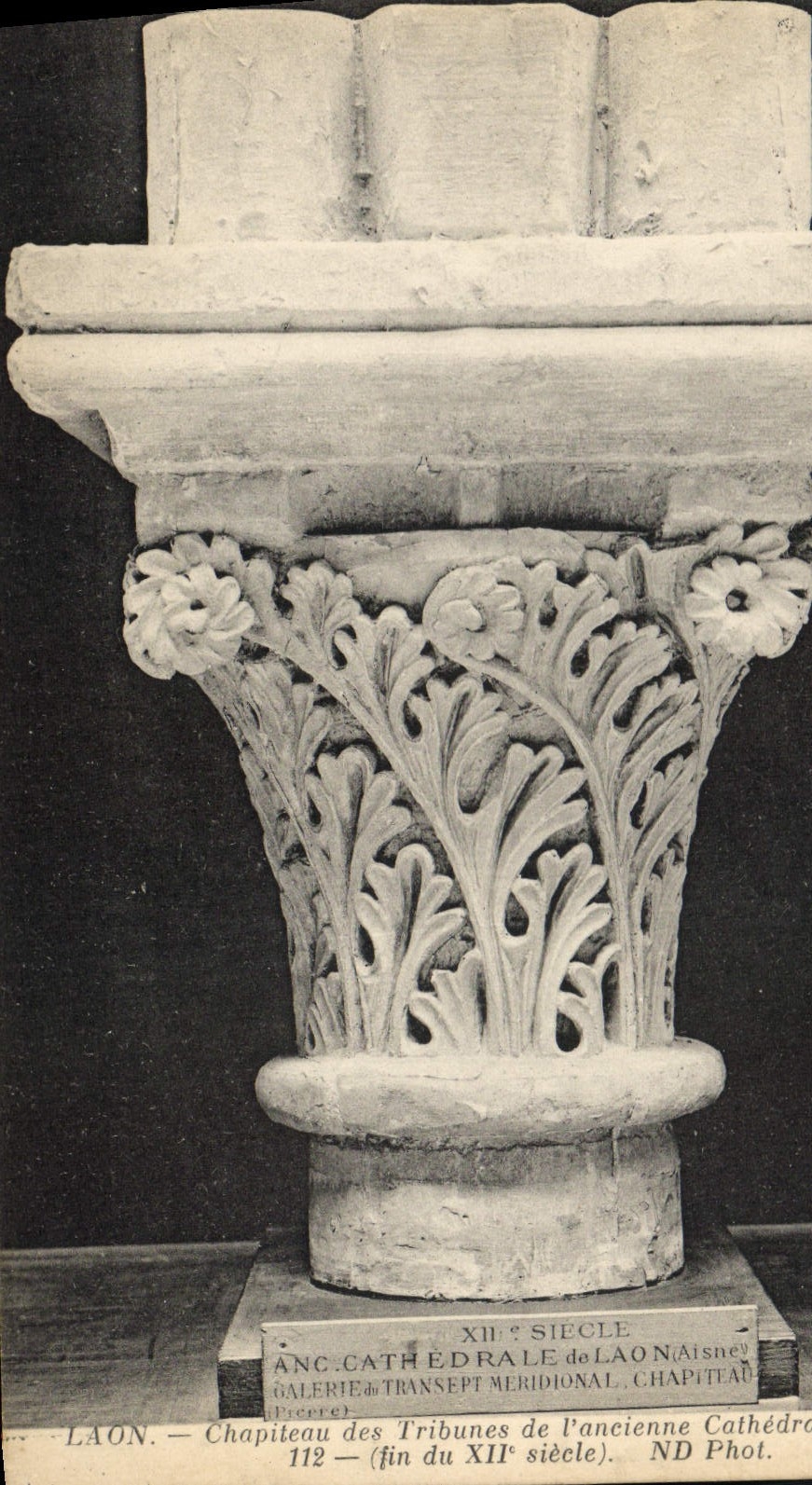 VINTAGE POSTCARD Laon Capital of the Platforms of the old cathedral