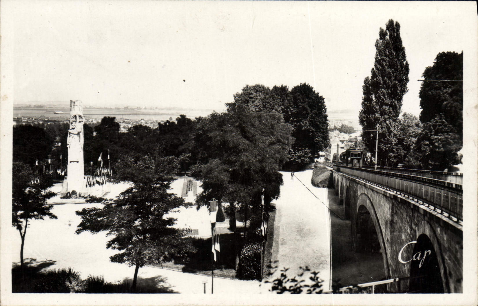 MODERN CARD Laon the funicular