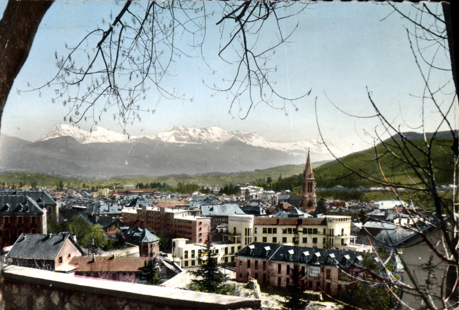 MODERN CARD Gap And Embrunais