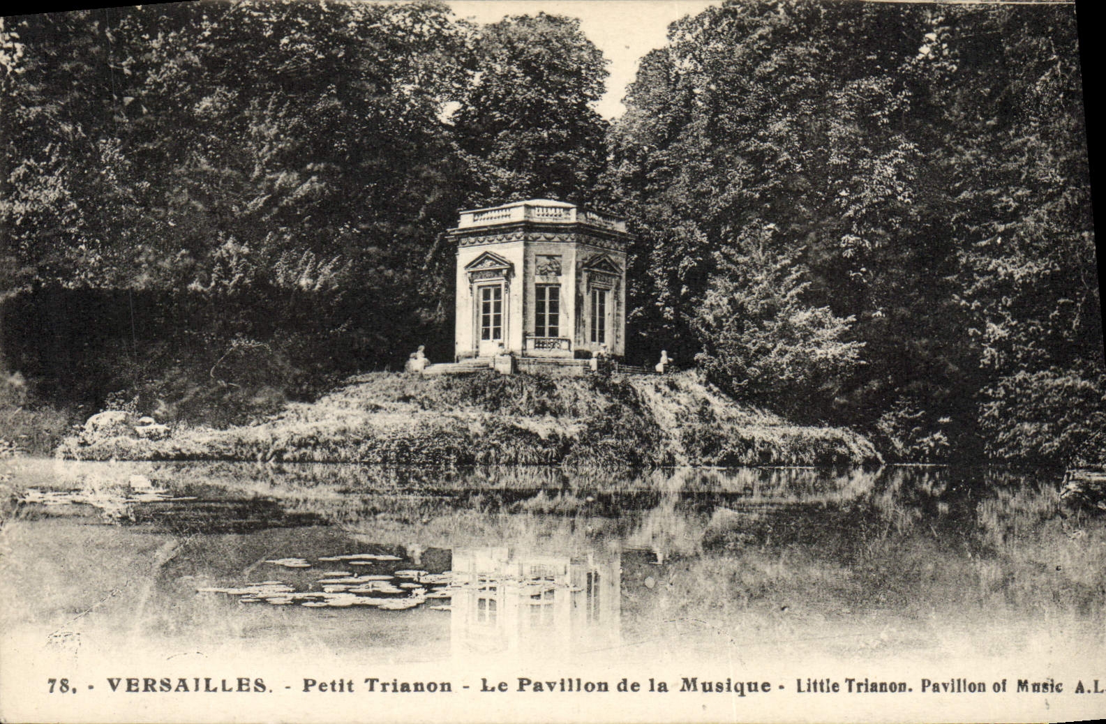 VINTAGE POSTCARD Versailles Small Trianon the House of the Music
