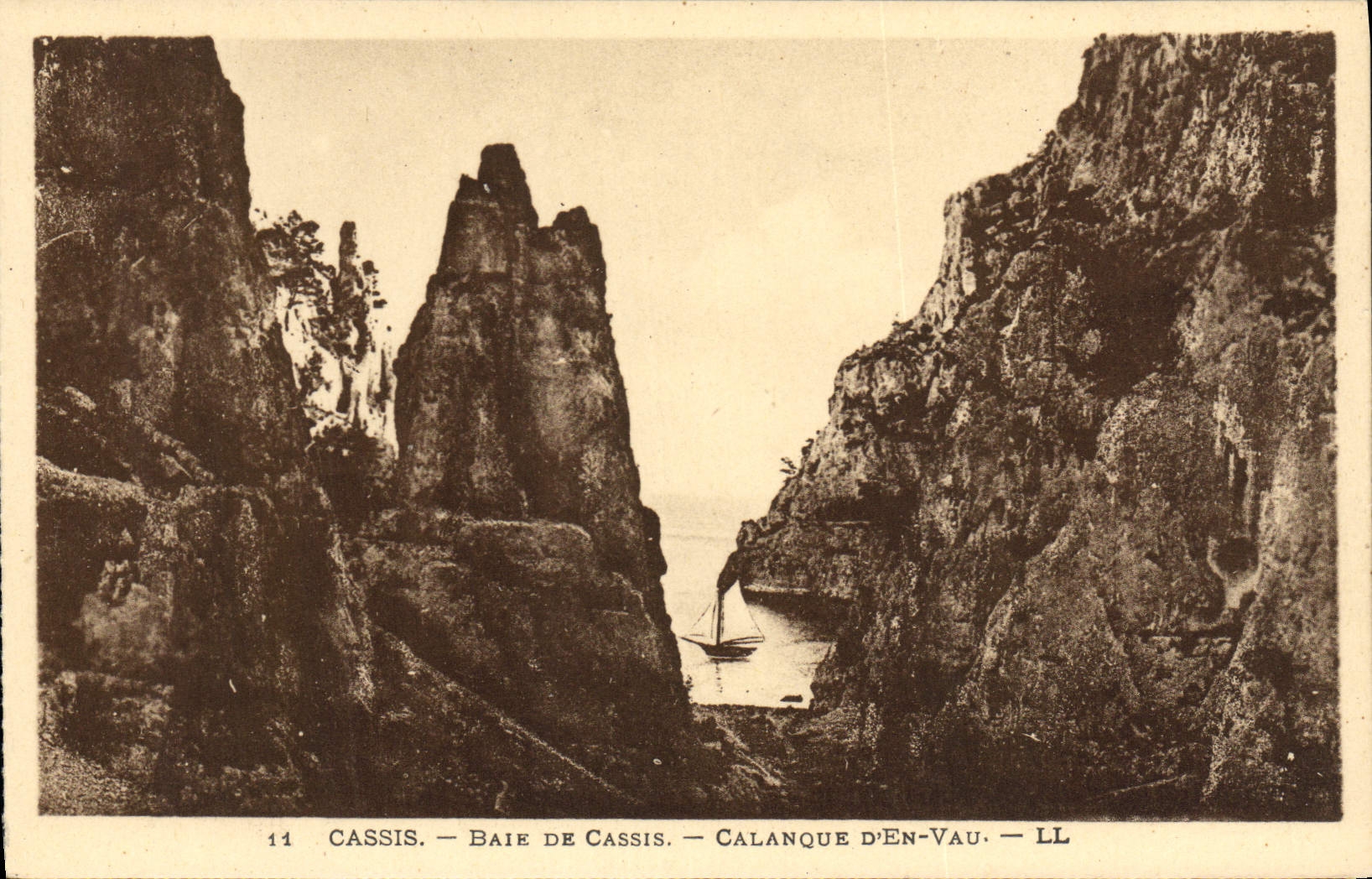 VINTAGE POSTCARD Blackcurrant Bay Of Blackcurrant Creek of In Vau