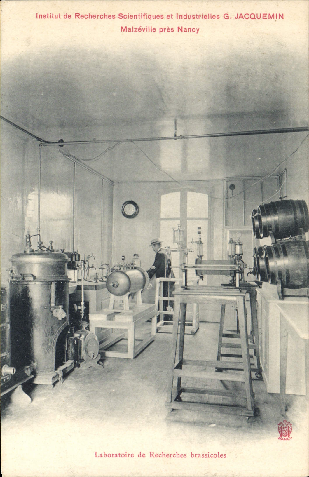 Científicos Jacquemin Malzeville Nancy cercana del instituto de investigación de la cervecería del laboratorio de investigación de la POSTAL de la VENDIMIA