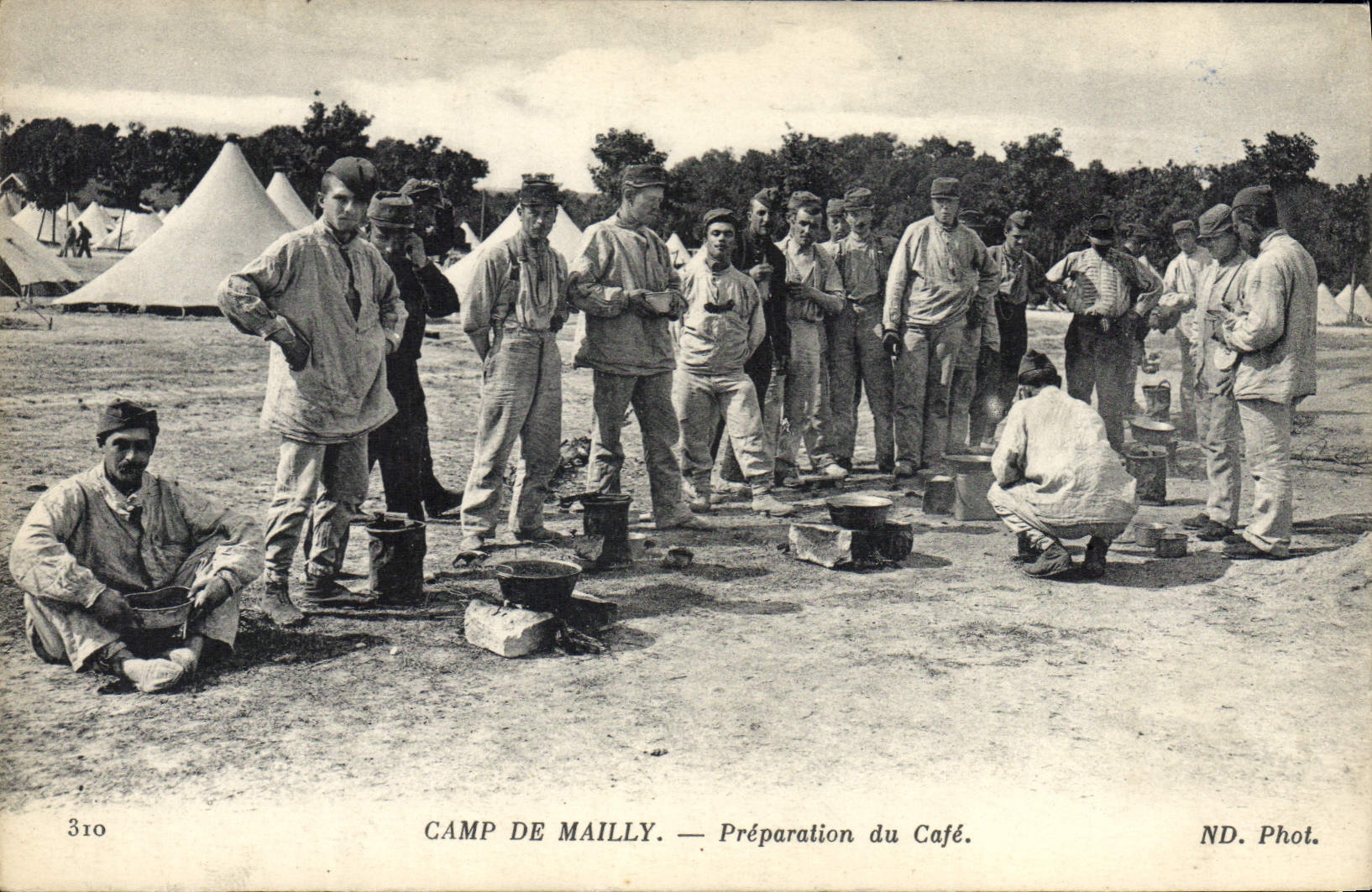 CPA Militaria Camp de mailly Preparation du cafe