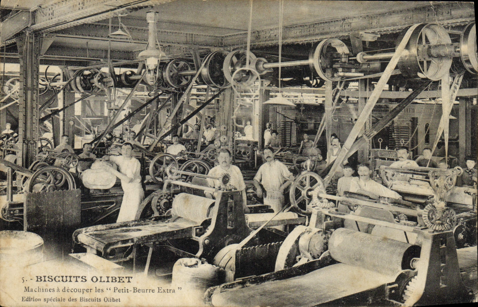 CPA Biscuits Olivet Paris Machines a decouper les Petit Beurre Extra 