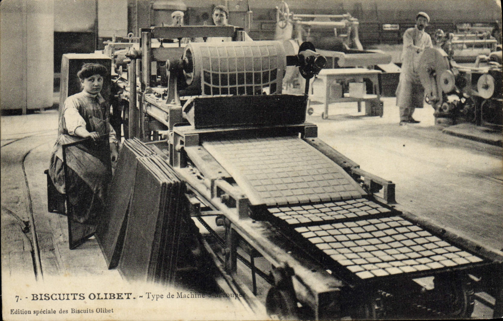 CPA Biscuits Olivet Paris Types de machine a decouper 
